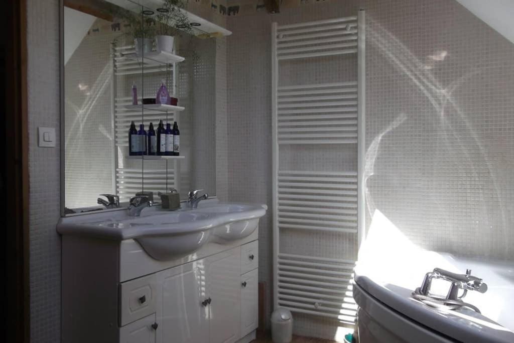 Jolie Maison Avec Jardin - 2 Chambres Le Hamel  Eksteriør bilde